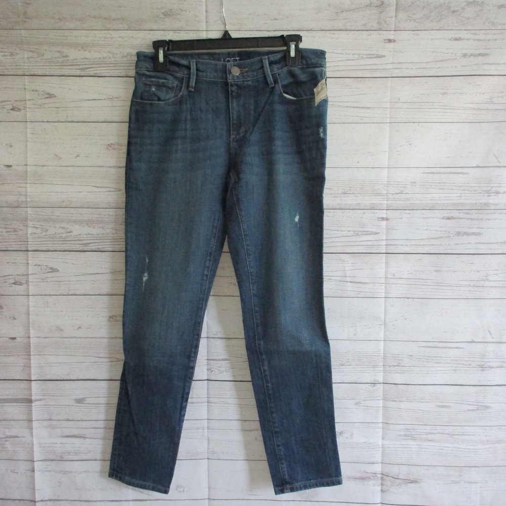NWT - ANN TAYLOR LOFT Distressed jeans - sz 4/27